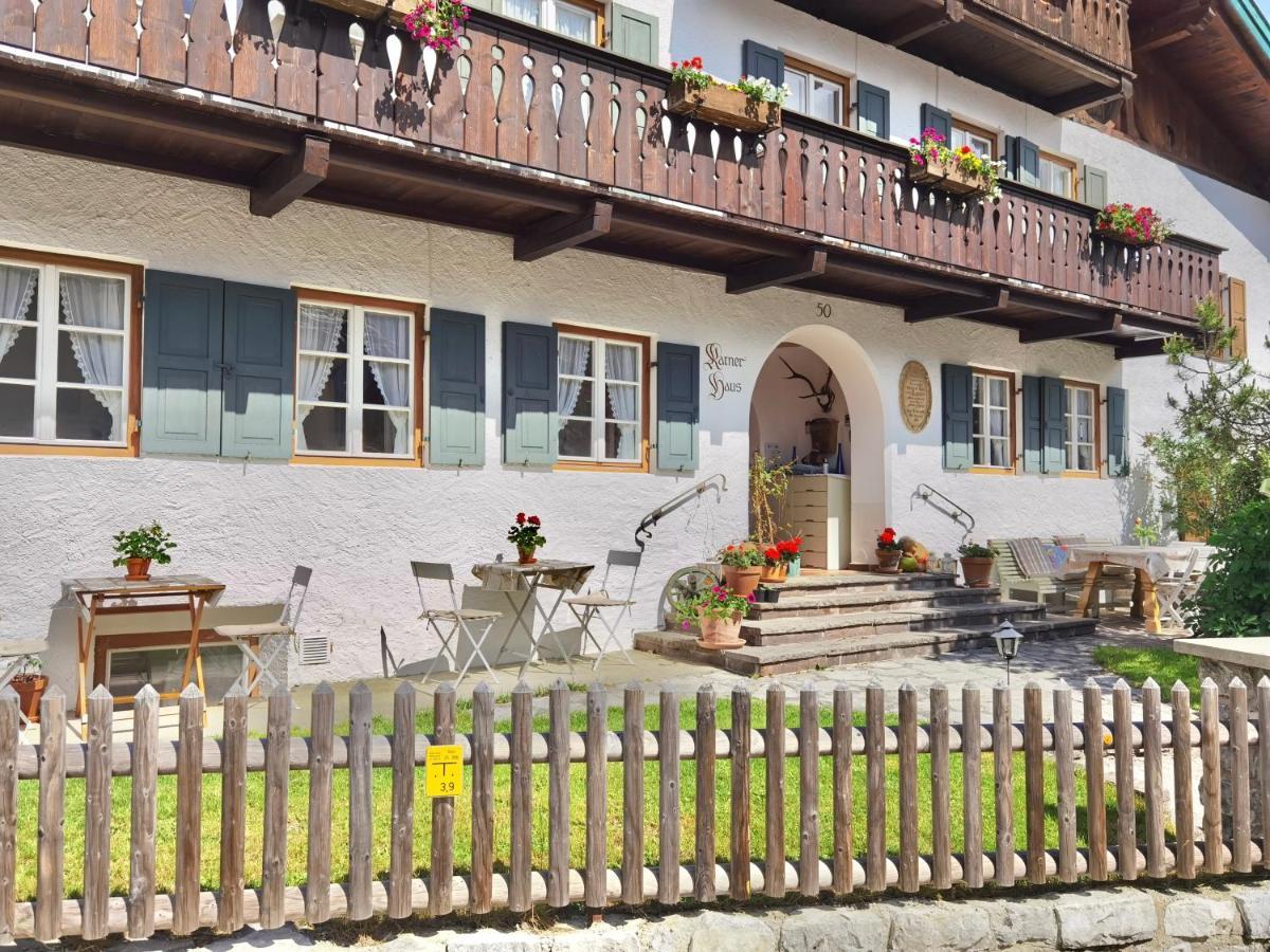 Pension Karner Bed and Breakfast Mittenwald Exteriör bild